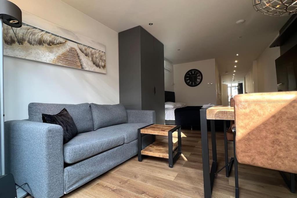 Stylish Apartments In The Heart Of Breda City Center ภายนอก รูปภาพ